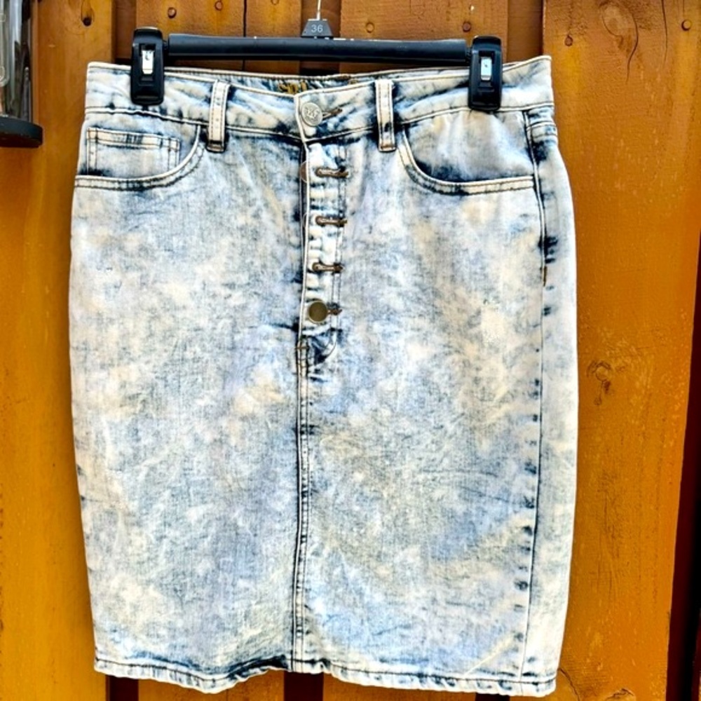BLUE FAITH. Distressed Jean Skirt. Button Closure. Size Small. Two front pockets